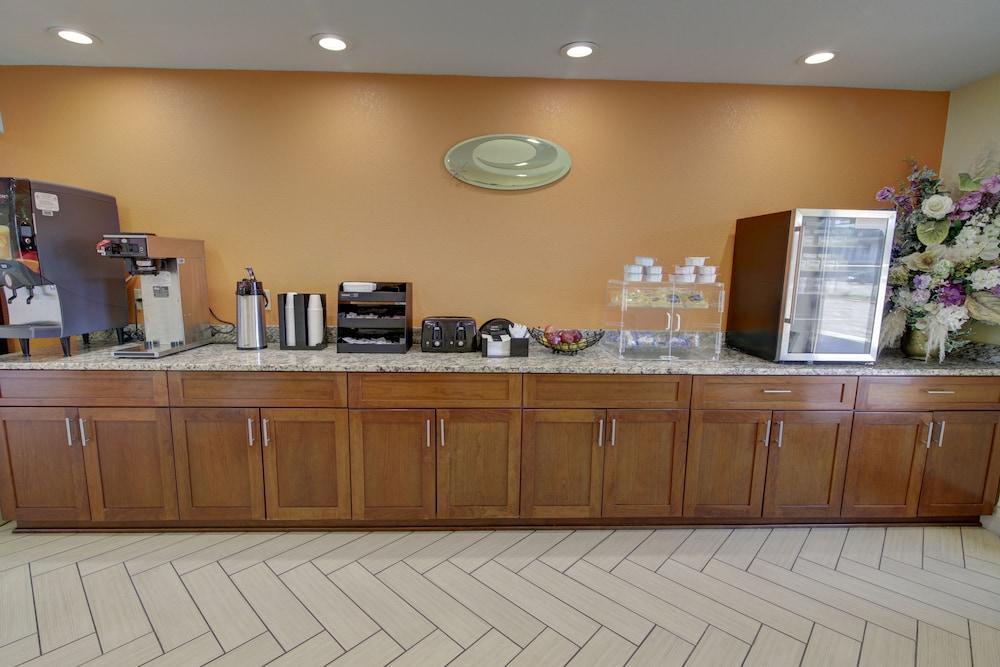 Econo Lodge At Military Circle Norfolk Kültér fotó
