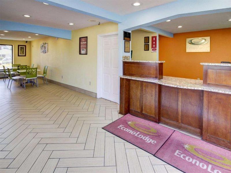 Econo Lodge At Military Circle Norfolk Kültér fotó