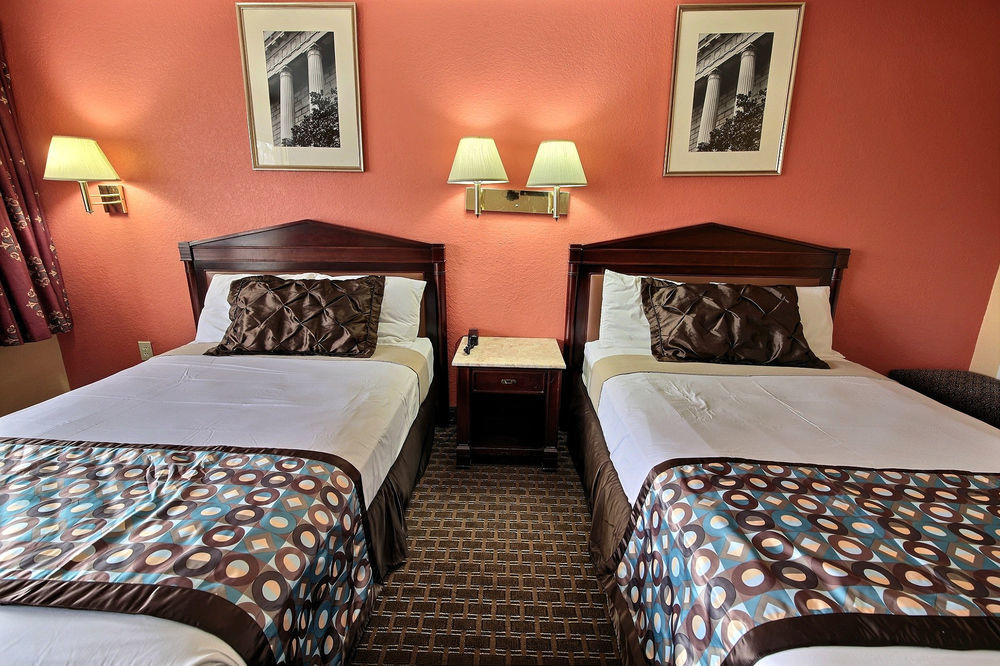 Econo Lodge At Military Circle Norfolk Kültér fotó