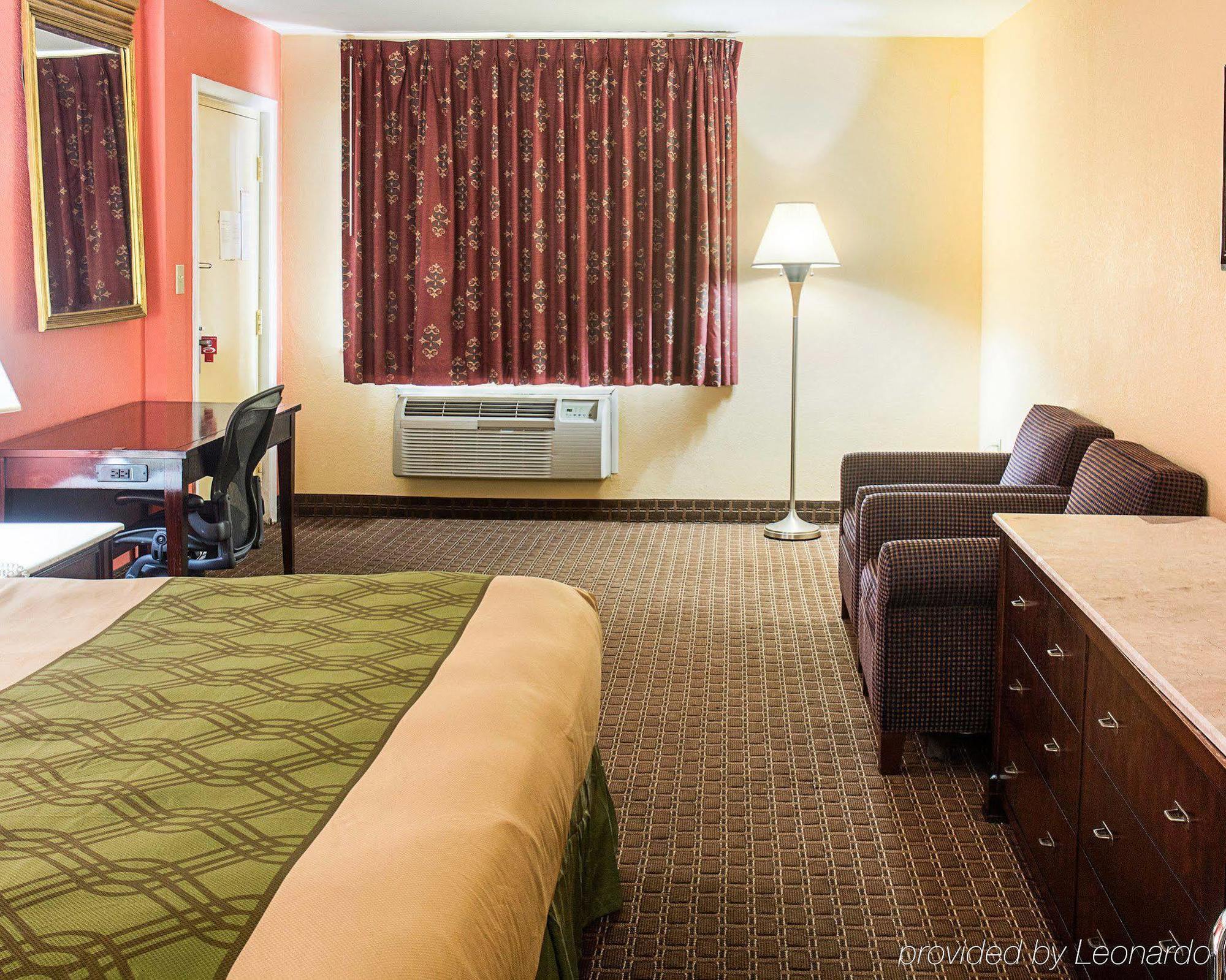 Econo Lodge At Military Circle Norfolk Kültér fotó