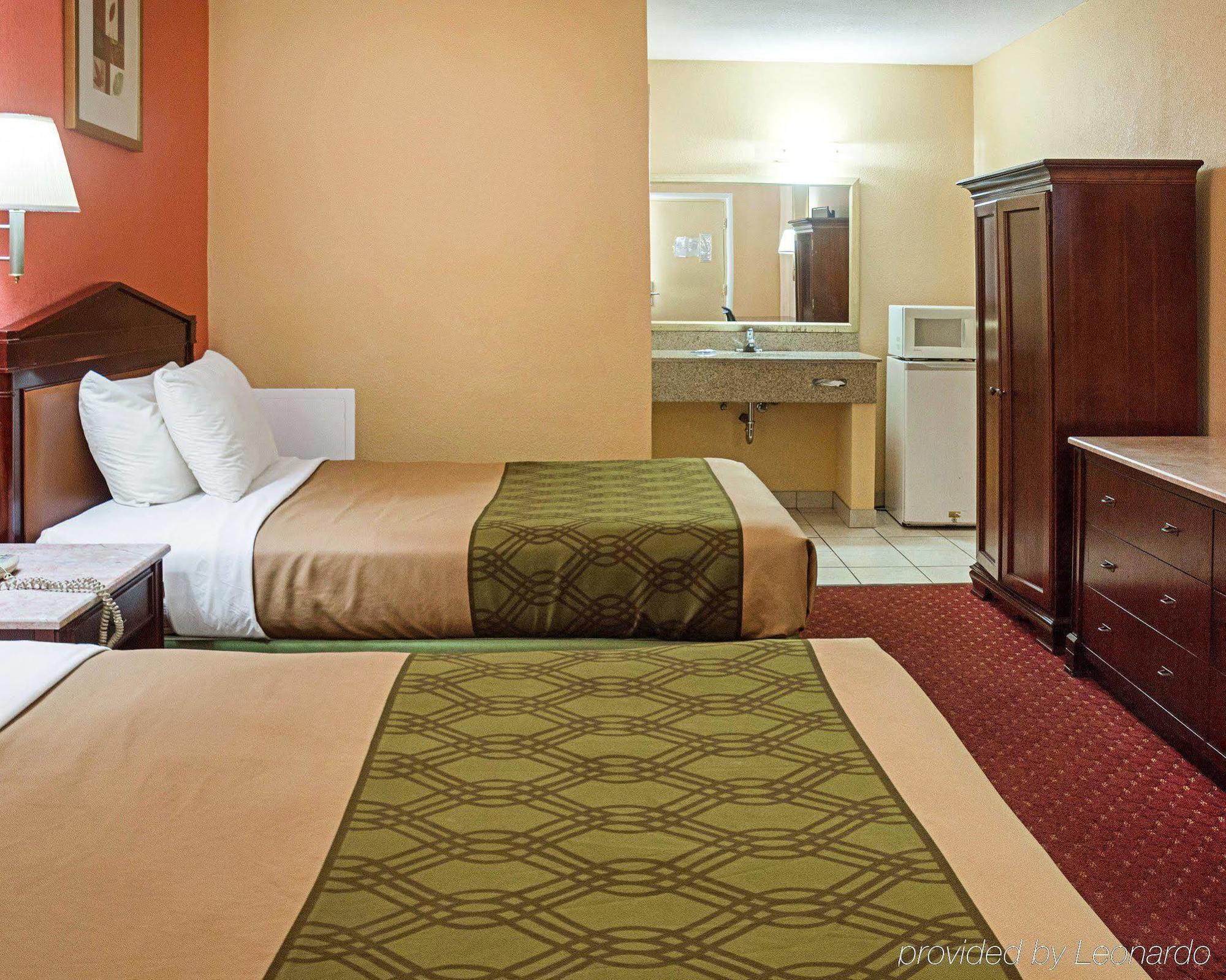 Econo Lodge At Military Circle Norfolk Kültér fotó