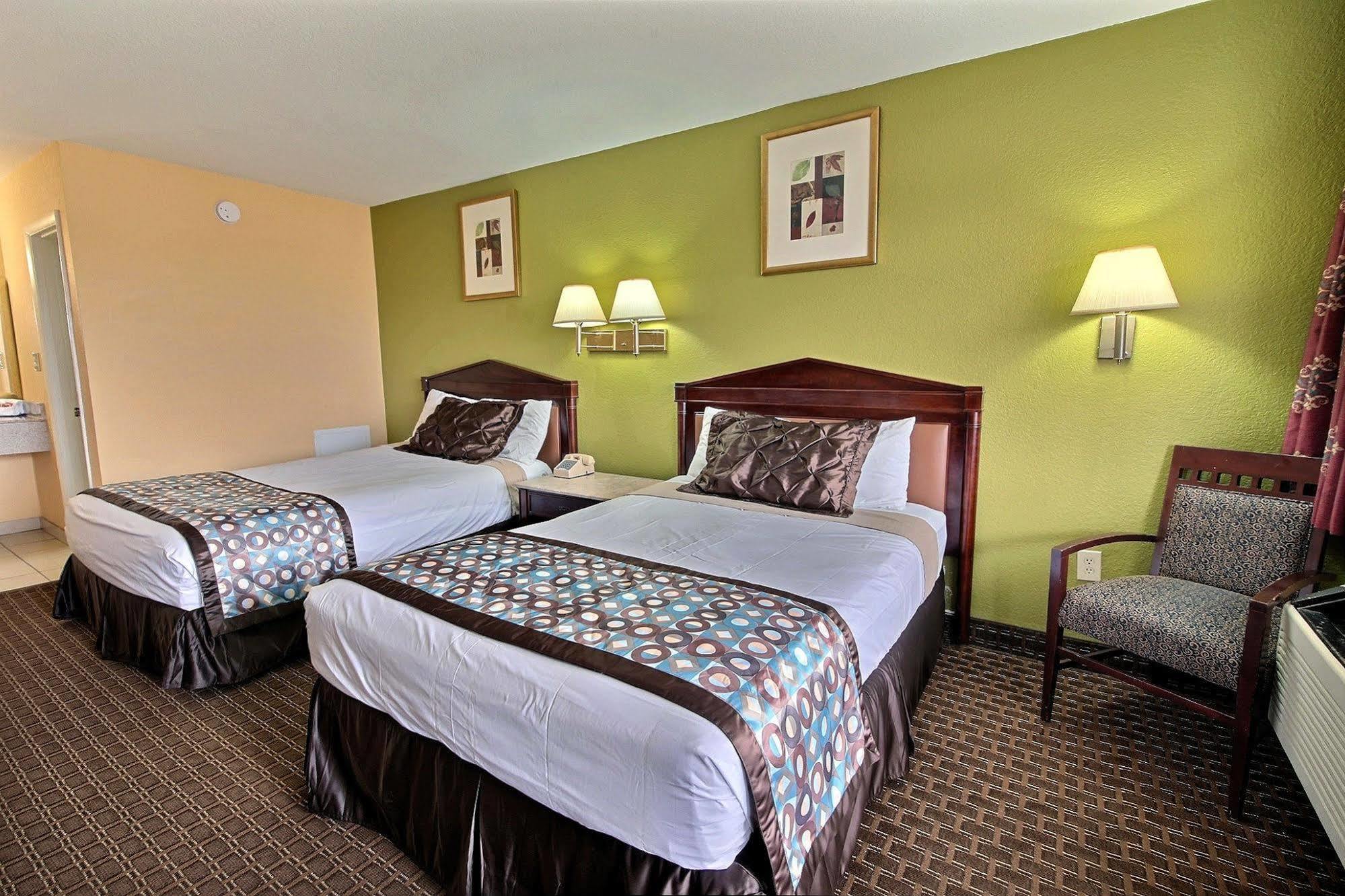 Econo Lodge At Military Circle Norfolk Kültér fotó